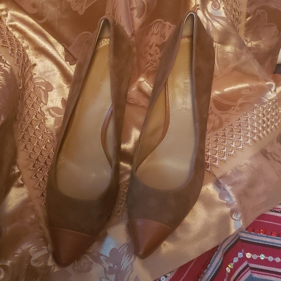 Shoes - Picture 5 of 5